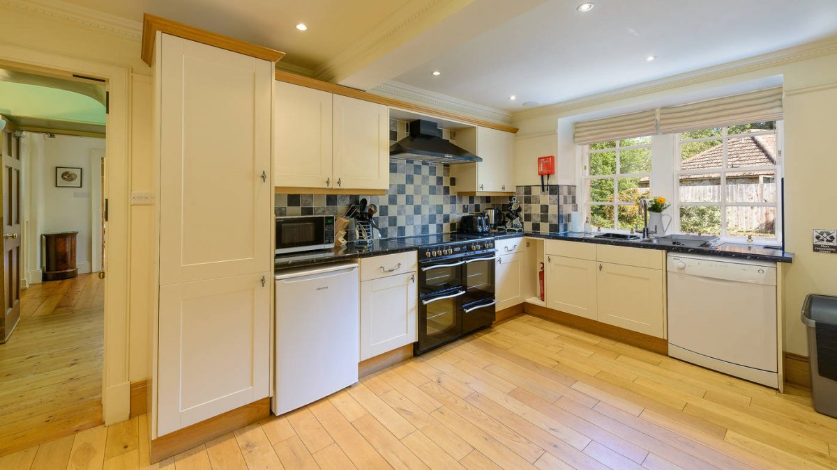 Large farmhouse style Kitchen